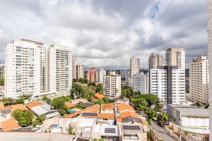Image 12 - 873636