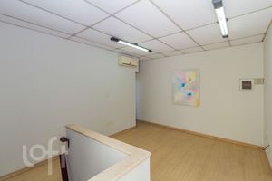 Image 17 - 873640