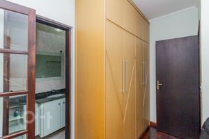 Image 37 - 873640