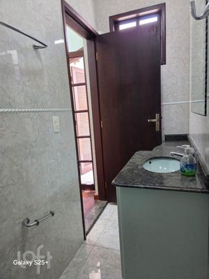 Image 19 - 873640
