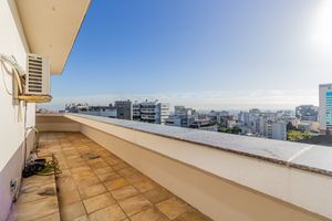 Image 8 - 873649