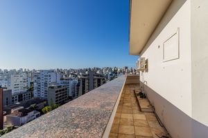 Image 9 - 873649