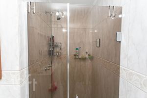 Image 33 - 873650