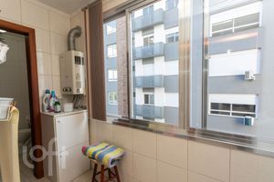 Image 11 - 873650