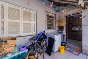 Image 23 - 873651