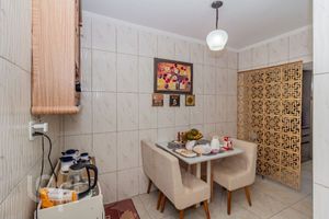 Image 12 - 873651
