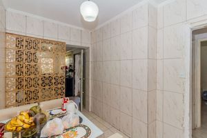 Image 13 - 873651