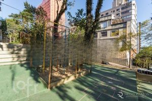 Image 17 - 873653