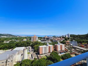 Image 17 - 873662