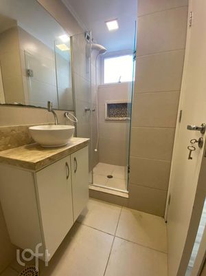 Image 8 - 873668