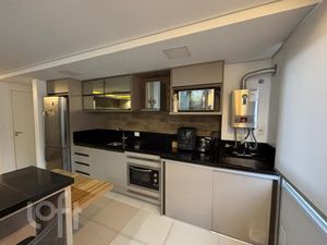 Image 4 - 873670
