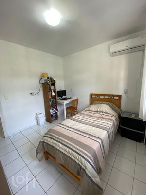 Image 11 - 873675
