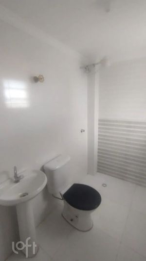 Image 19 - 873677