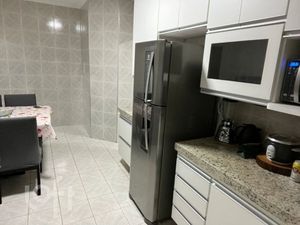Image 4 - 873683