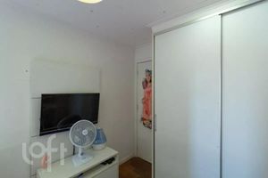 Image 7 - 873685