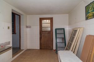 Image 4 - 873689