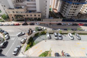 Image 16 - 873700