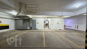 Image 17 - 873703
