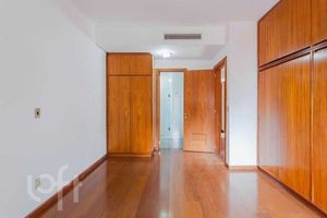 Image 7 - 873703