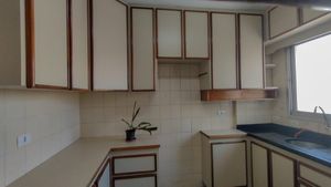 Image 10 - 873708