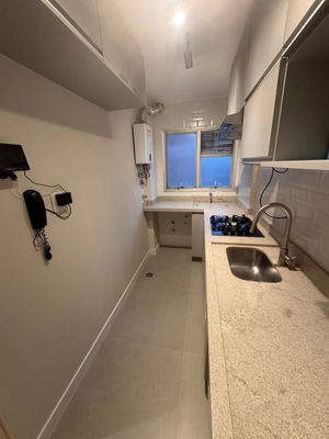 Image 4 - 873710