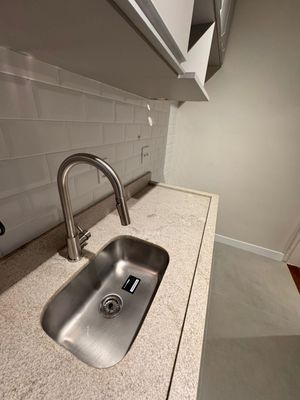 Image 9 - 873710