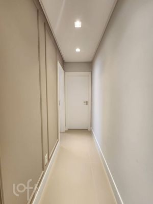 Image 25 - 873729