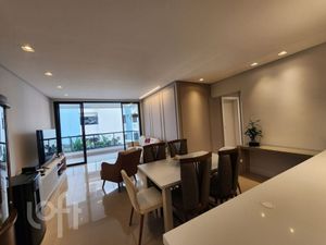 Image 5 - 873729