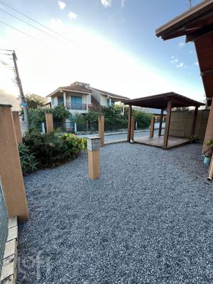 Image 4 - 873737