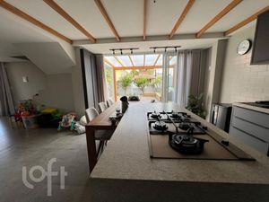 Image 12 - 873738