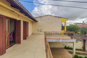 Image 22 - 873744