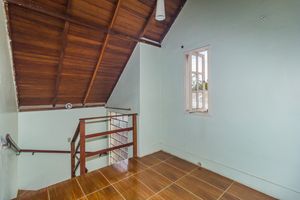 Image 23 - 873744
