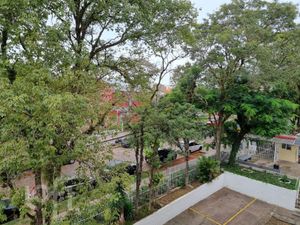 Image 17 - 873753
