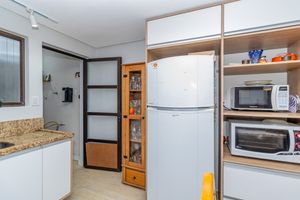 Image 26 - 873776