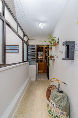 Image 33 - 873776