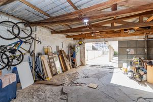 Image 37 - 873776
