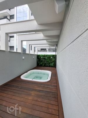 Image 12 - 873777