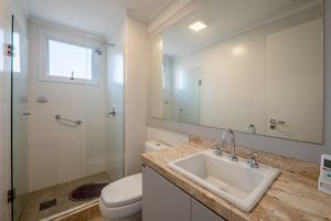 Image 15 - 873782