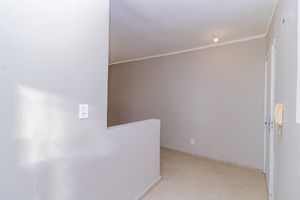 Image 7 - 873792