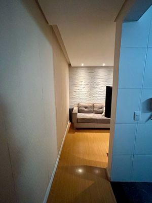 Image 6 - 873796