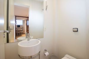 Image 7 - 873803