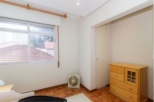 Image 18 - 873803