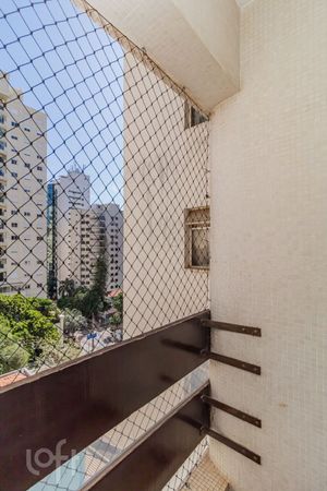 Image 5 - 873805