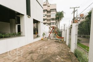 Image 21 - 873817