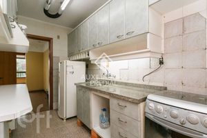 Image 8 - 873817