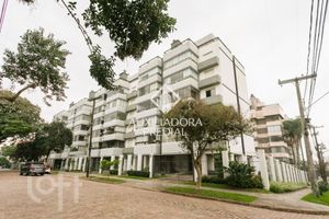Image 11 - 873817