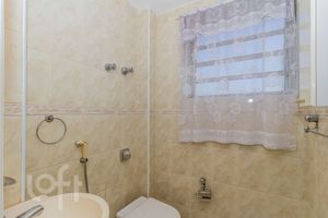 Image 15 - 873818