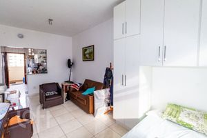 Image 1 - 873831