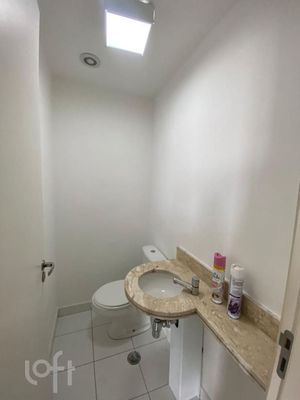 Image 9 - 873836