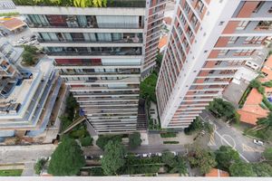 Image 10 - 873913